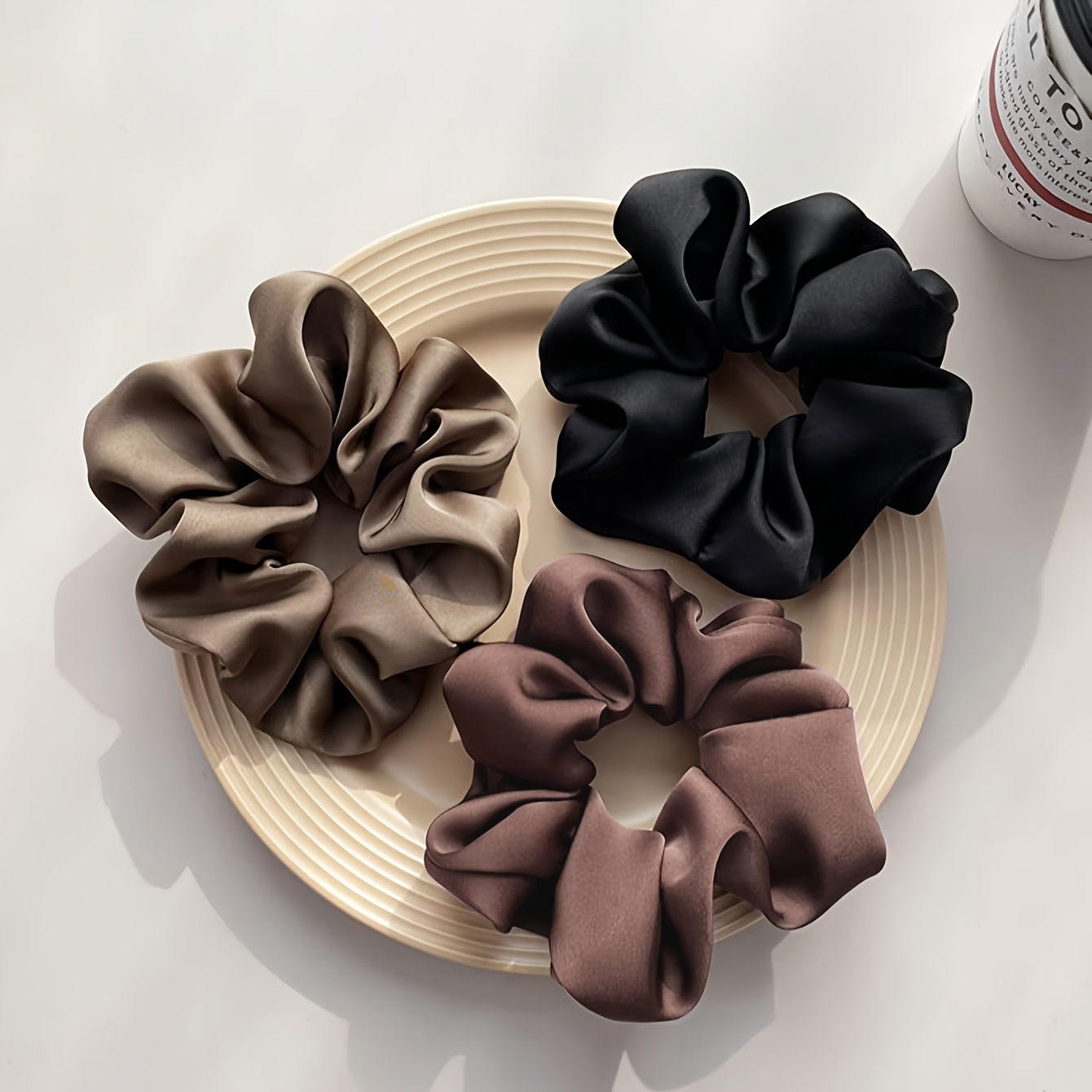 A set of three monochrome sati - Hair Care Gift Set avis et prix